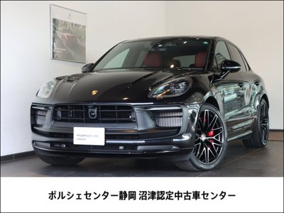 PORSCHE MACAN - 1