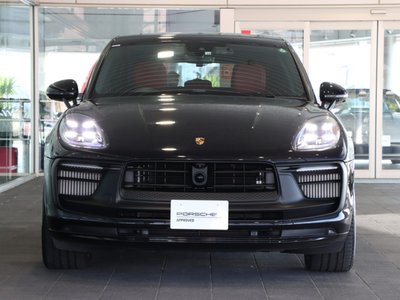 PORSCHE MACAN - 9
