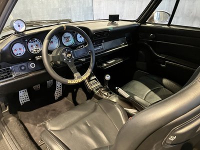 PORSCHE 911 - 9
