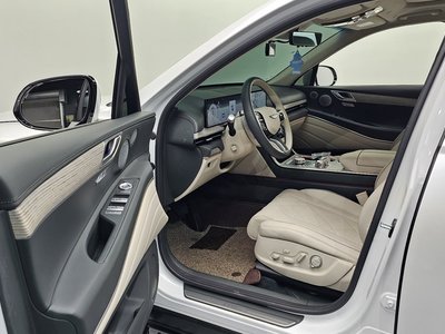 صورة مصغرة 13 لـ 2025 Genesis GV80