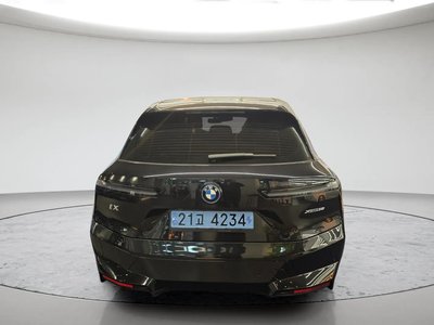 BMW IX - 3