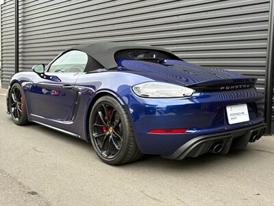 PORSCHE 718 SPYDER - 6