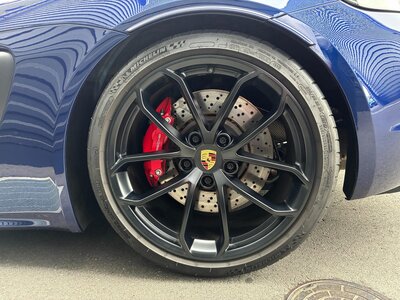PORSCHE 718 SPYDER - 4