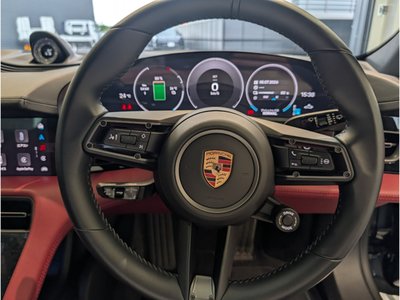 2024 Porsche TAYCAN photo 10