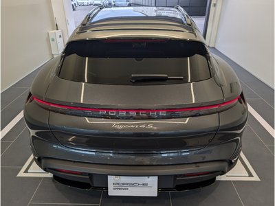 2024 Porsche TAYCAN photo 4