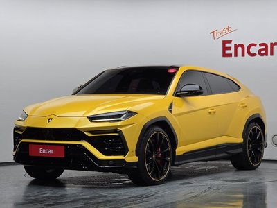 صورة 1 لـ 2022 Lamborghini URUS