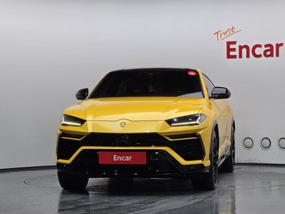 صورة 2 لـ 2022 Lamborghini URUS