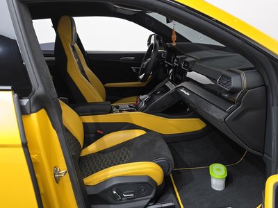 2022 Lamborghini URUS — миниатюра 16