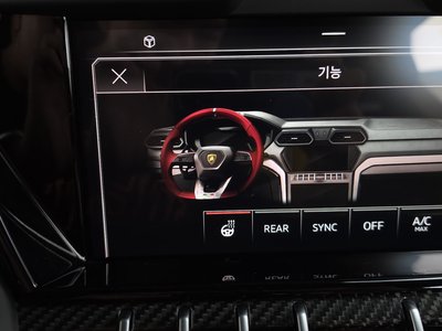 2022 Lamborghini URUS — миниатюра 22