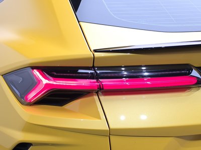 صورة 10 لـ 2022 Lamborghini URUS