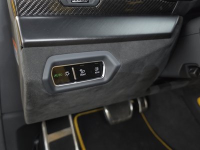 2022 Lamborghini URUS — миниатюра 31
