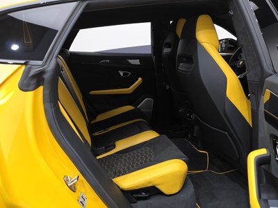 2022 Lamborghini URUS — миниатюра 17