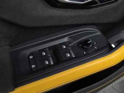 2022 Lamborghini URUS — миниатюра 39