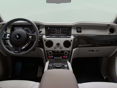 ROLLS-ROYCE CULLINAN - 8