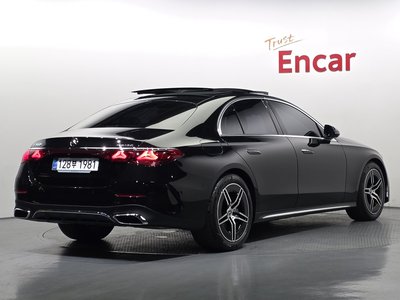 2025 Mercedes-BENZ E-CLASS 照片 3