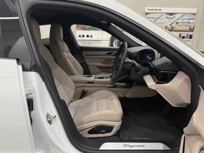 PORSCHE TAYCAN - 8