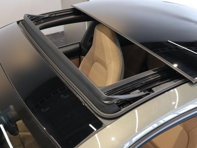 PORSCHE 911 - 8