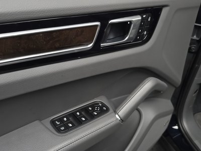 2023 Porsche CAYENNE — миниатюра 14