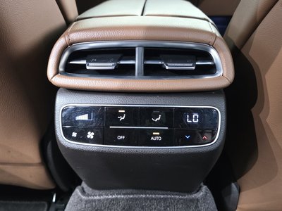 2021 Genesis G80 (RG3) thumbnail 32