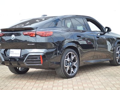 صورة 9 لـ 2025 BMW IX2