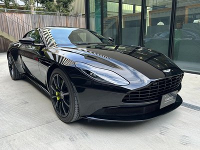 ASTON MARTIN DB11 - 1