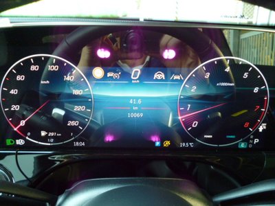 MERCEDES-BENZ E-CLASS - 8