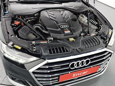 AUDI A8 - 7