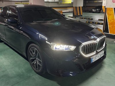 BMW 5 SERIES - 1
