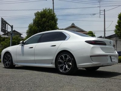 BMW 7 SERIES - 2
