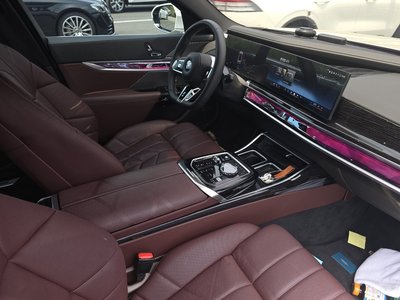 2025 BMW 7 SERIES — фото 4