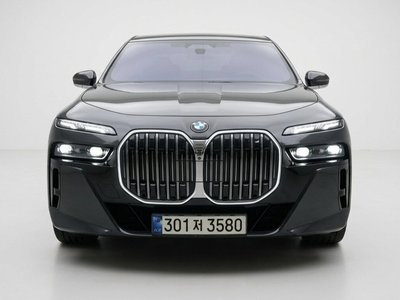 BMW 7 SERIES - 1