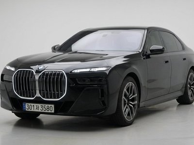 BMW 7 SERIES - 2