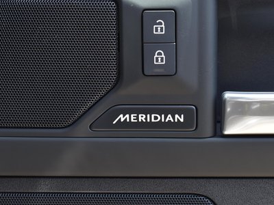 2025 LAND Rover DEFENDER 缩略图 22