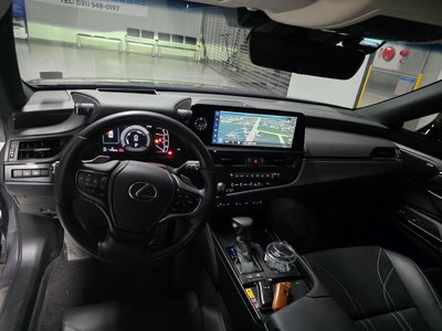 صورة 7 لـ 2023 Lexus ES