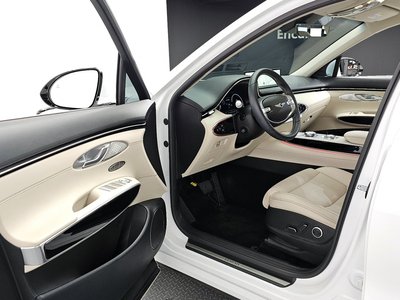 2023 Genesis GV70 photo 10