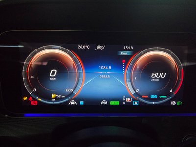 MERCEDES-BENZ E-CLASS - 8