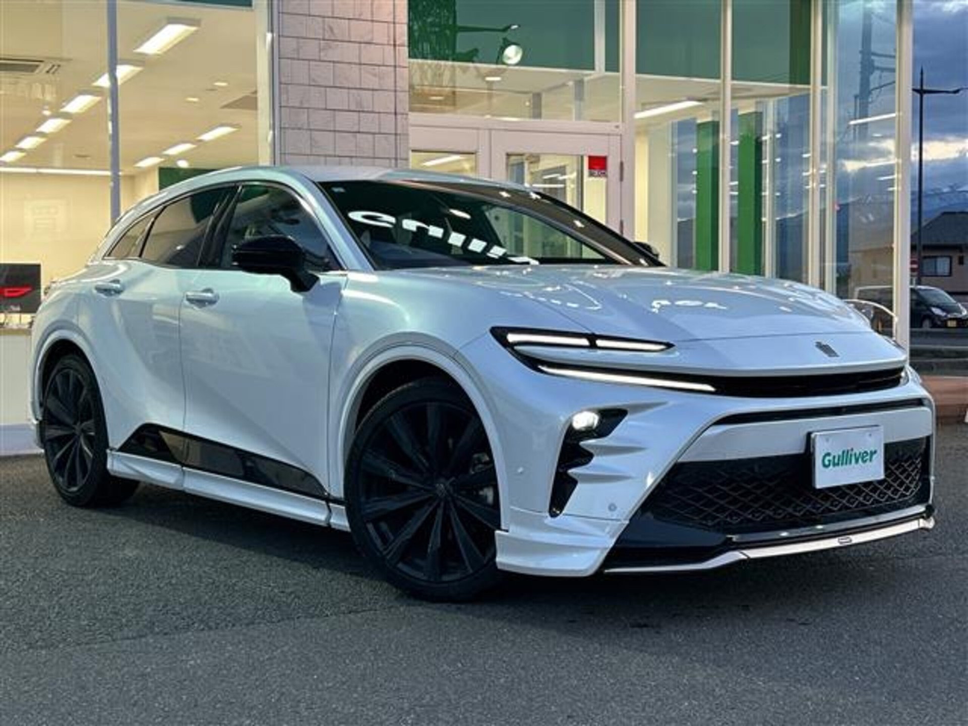 TOYOTA CROWN SPORT - View 1