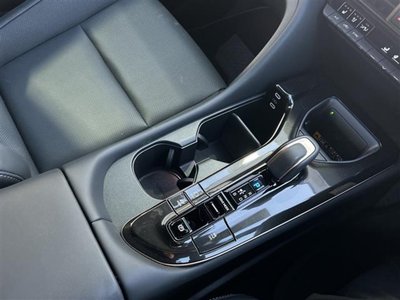 TOYOTA CROWN SPORT - 10