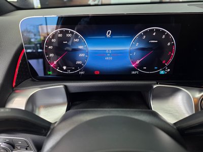 MERCEDES-BENZ GLB - 8