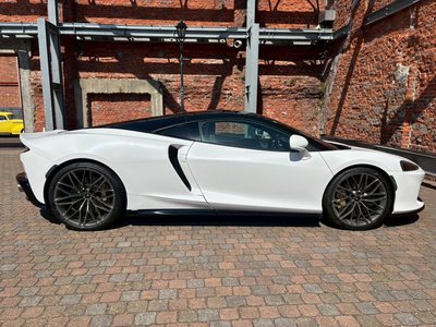 MCLAREN GT - 8