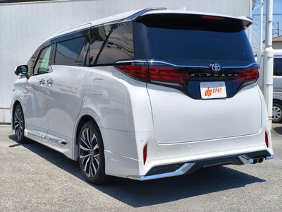 2024 Toyota ALPHARD — фото 3