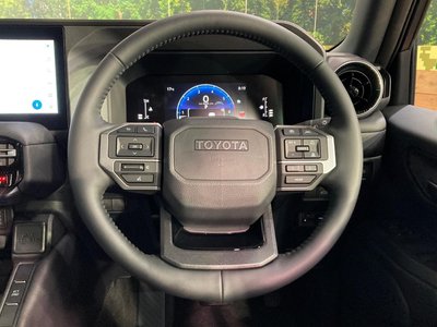 TOYOTA LAND CRUISER 250 - 8