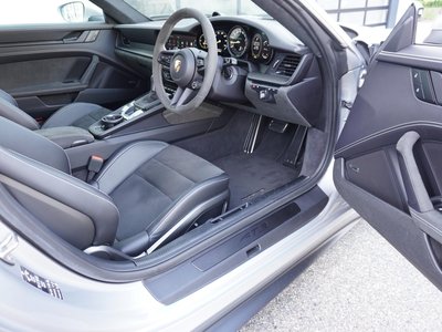صورة مصغرة 33 لـ 2023 Porsche 911