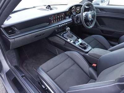 صورة مصغرة 32 لـ 2023 Porsche 911