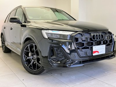 AUDI Q7 - 8