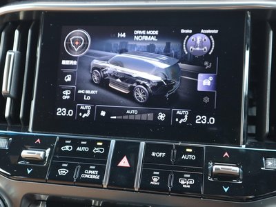2023 Lexus LX — миниатюра 11