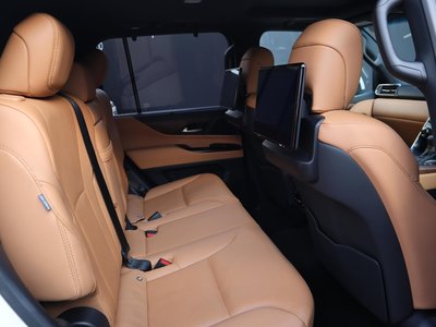 2023 Lexus LX — миниатюра 17