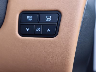 2023 Lexus LX — миниатюра 15