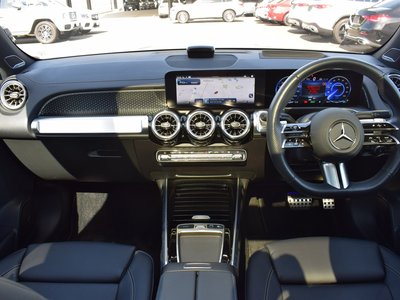 صورة 4 لـ 2025 Mercedes-BENZ EQB