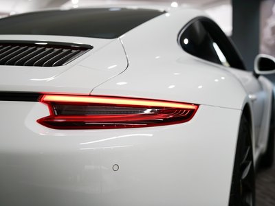 PORSCHE 911 - 6